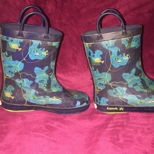 Boys rain boots size 13